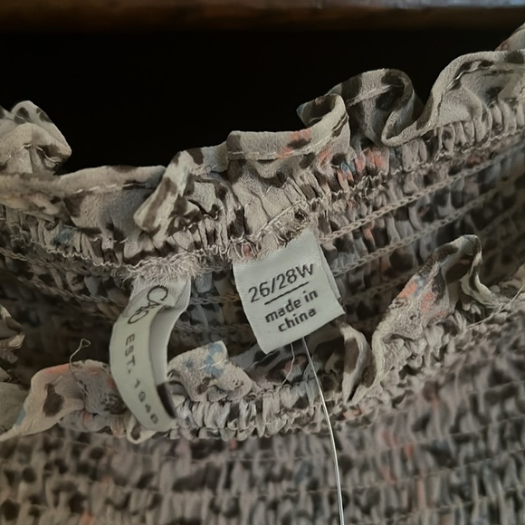 CATO Beige/Pink/Tan Camouflage Short Sleeve Smocked Babydoll Top, Sz 26/28, NWT. - Picture 3 of 8